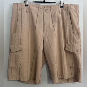The North Face Plaid Cargo Shorts Mens 33 Regular Hiking Utility Outdoors Travel